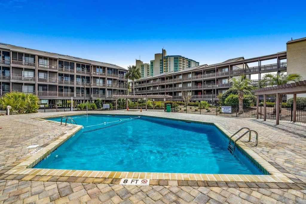 202 North Ocean Blvd.  Photo 4