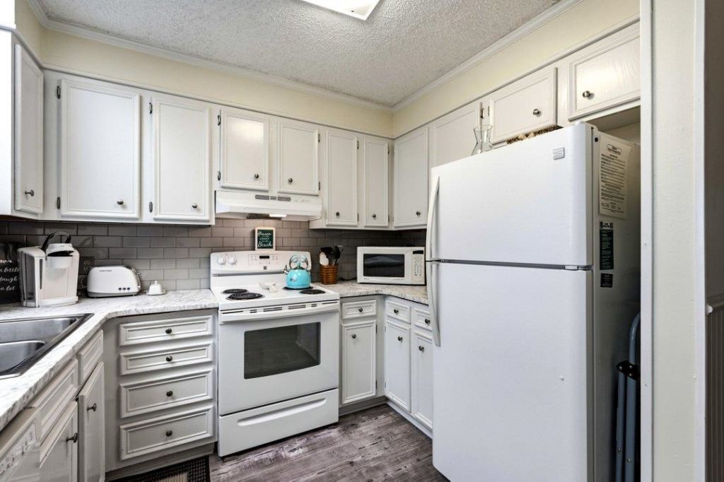 202 North Ocean Blvd.  Photo 9