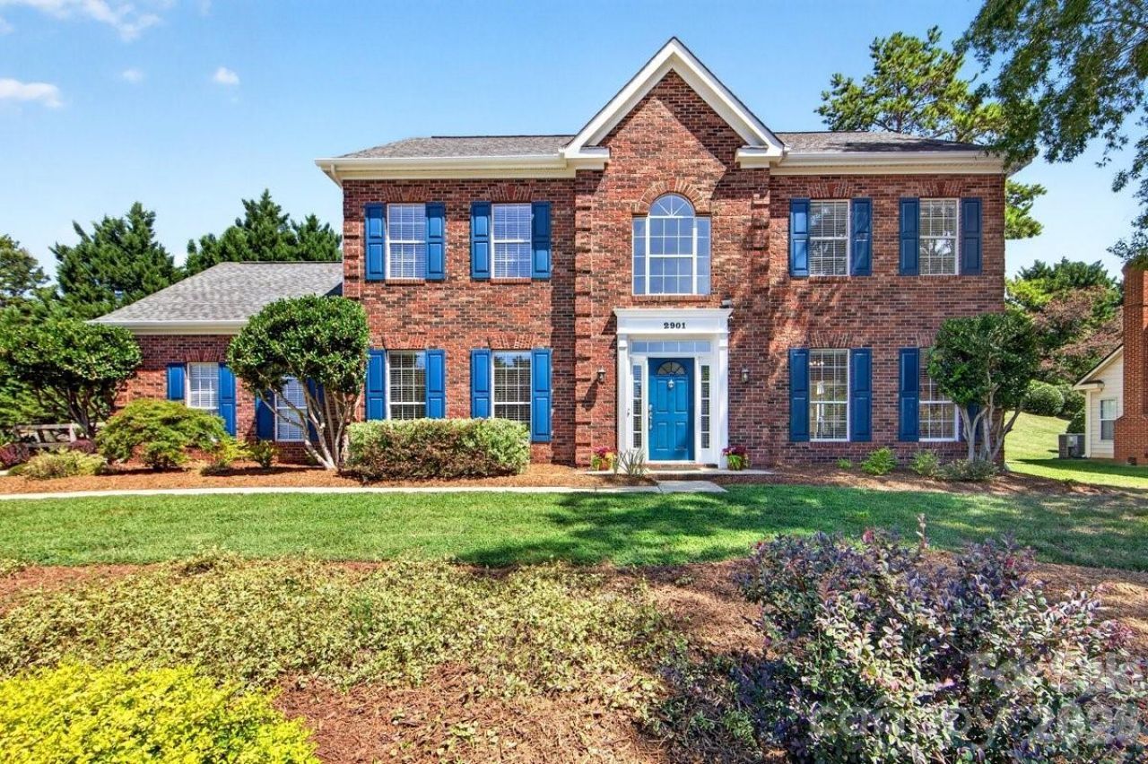 2901 Firewood Drive, Matthews, NC 28105 Main Photo