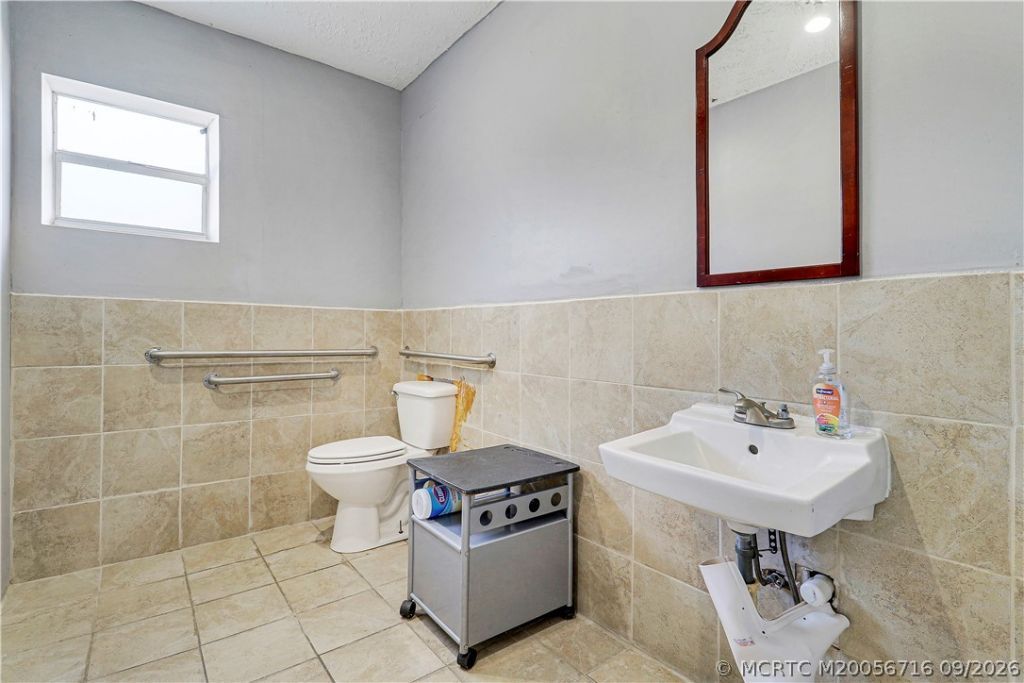 221 N Us Highway 1 Highway, Fort Pierce, FL 34950 Photo