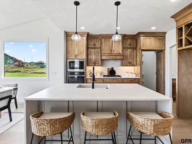 18316 Acorn Drive, Gretna, NE 68028