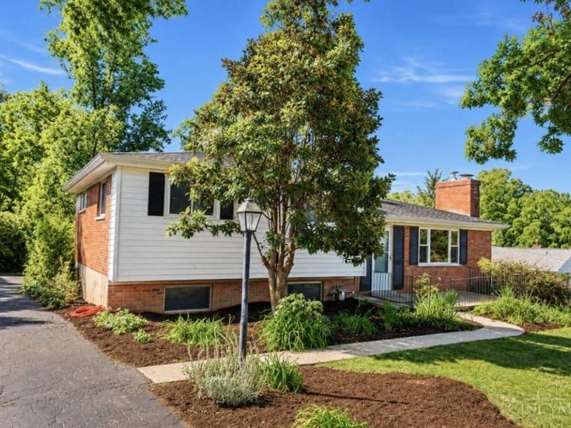 8629 Pastoral Lane, Anderson Township, OH 45244 Photo 2