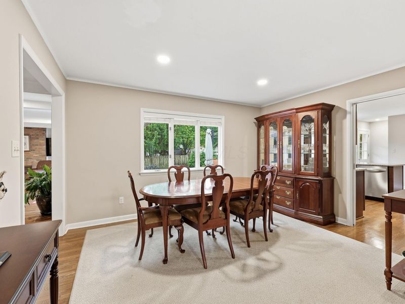 2033 Chardon Road, Columbus, OH 43220 Photo 14