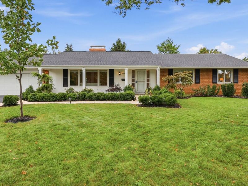 2033 Chardon Road, Columbus, OH 43220 Photo 3