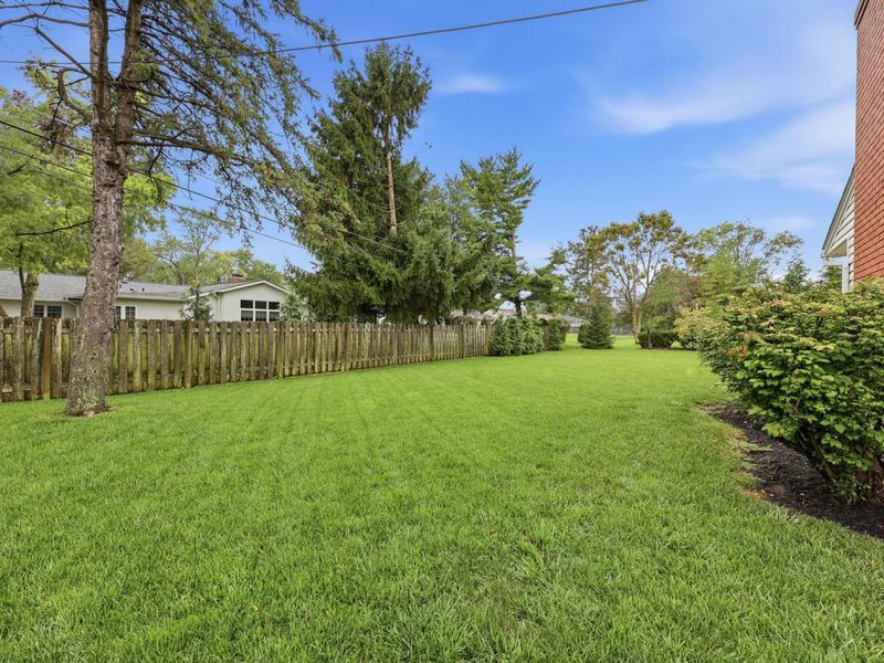 2033 Chardon Road, Columbus, OH 43220 Photo 35