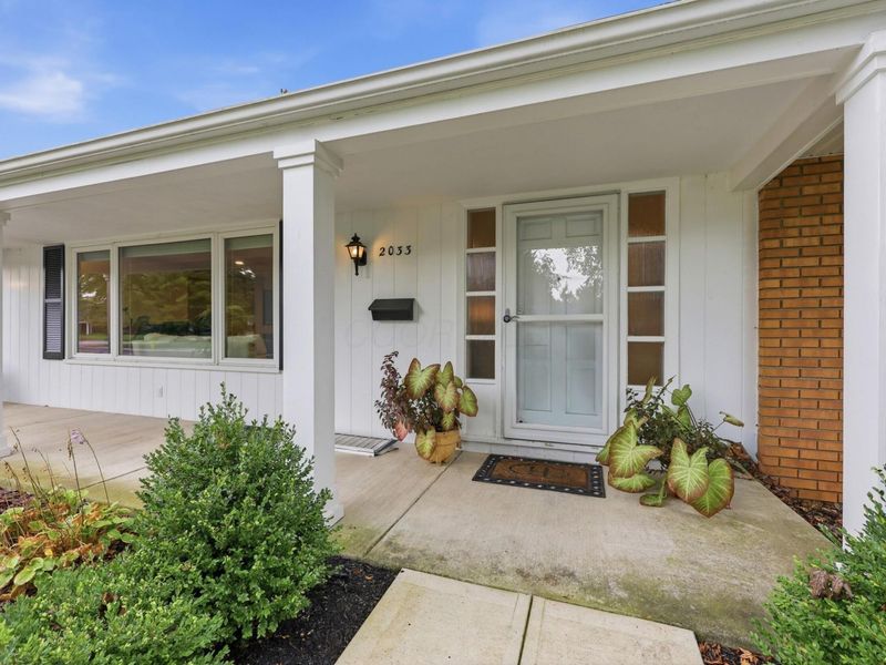 2033 Chardon Road, Columbus, OH 43220 Photo 4