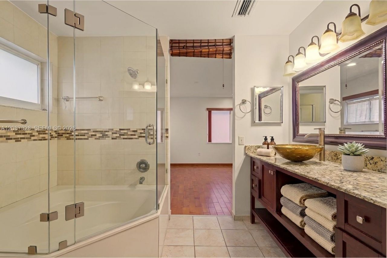 12415 NW 7th Street, Miami, FL 33182 Photo
