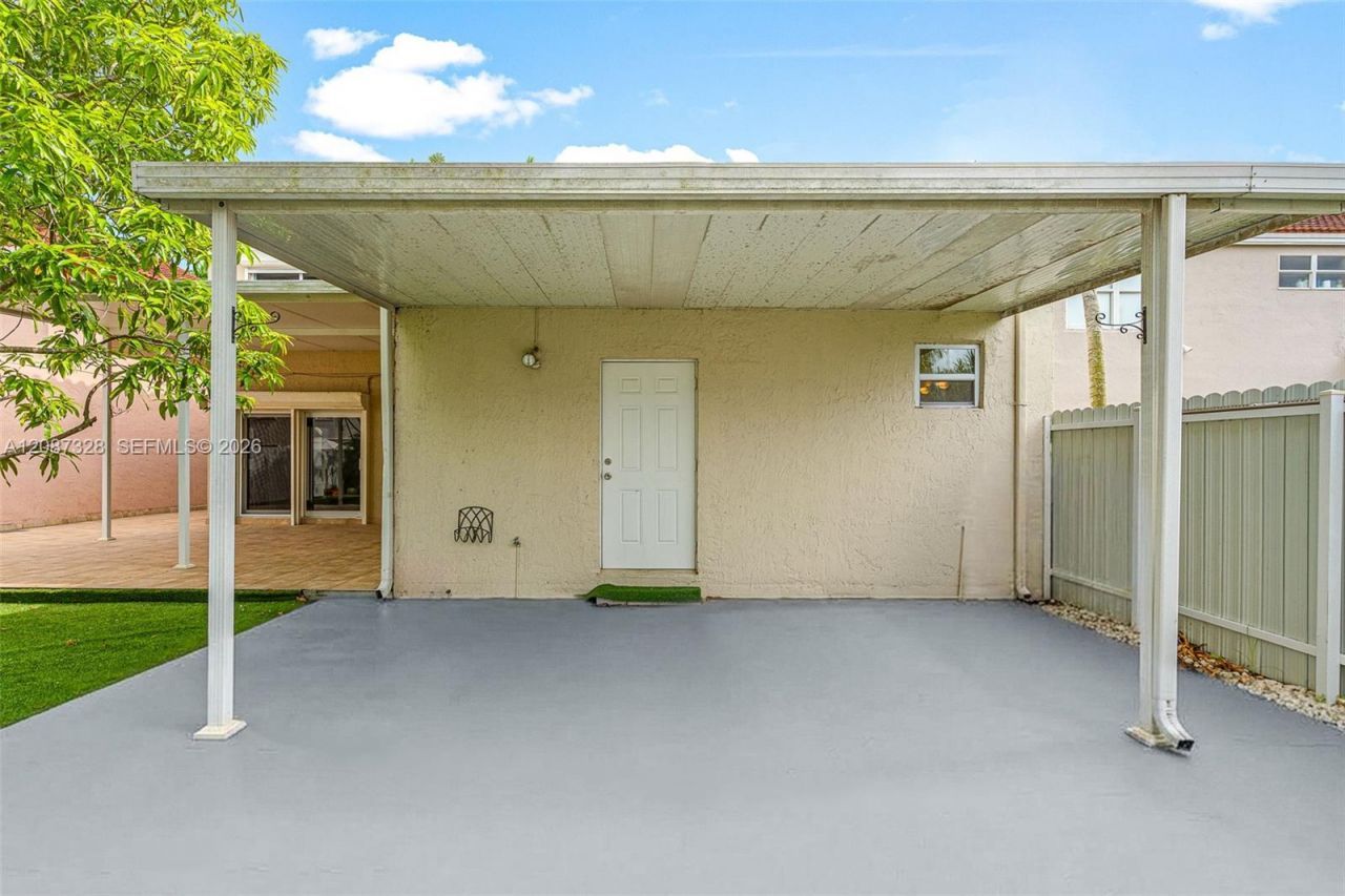 12415 NW 7th Street, Miami, FL 33182 Photo