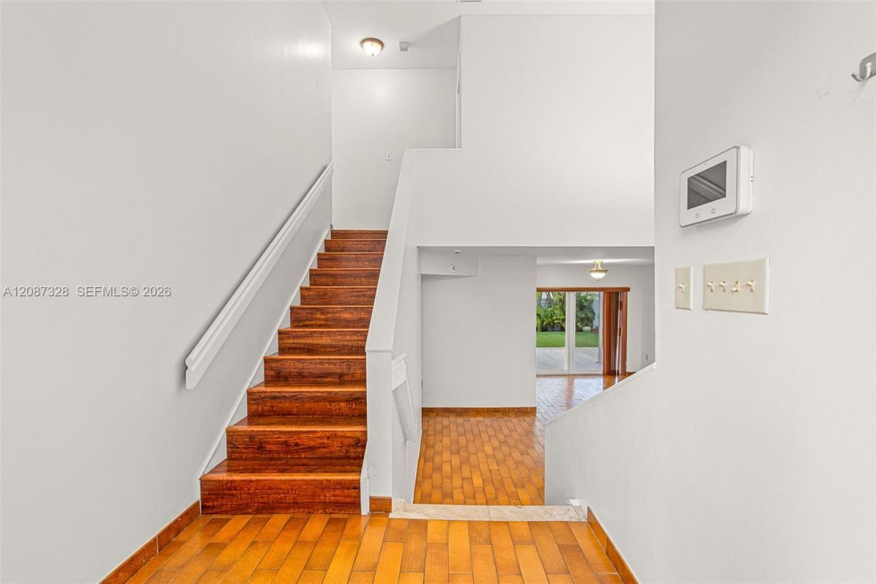 12415 NW 7th Street, Miami, FL 33182 Photo