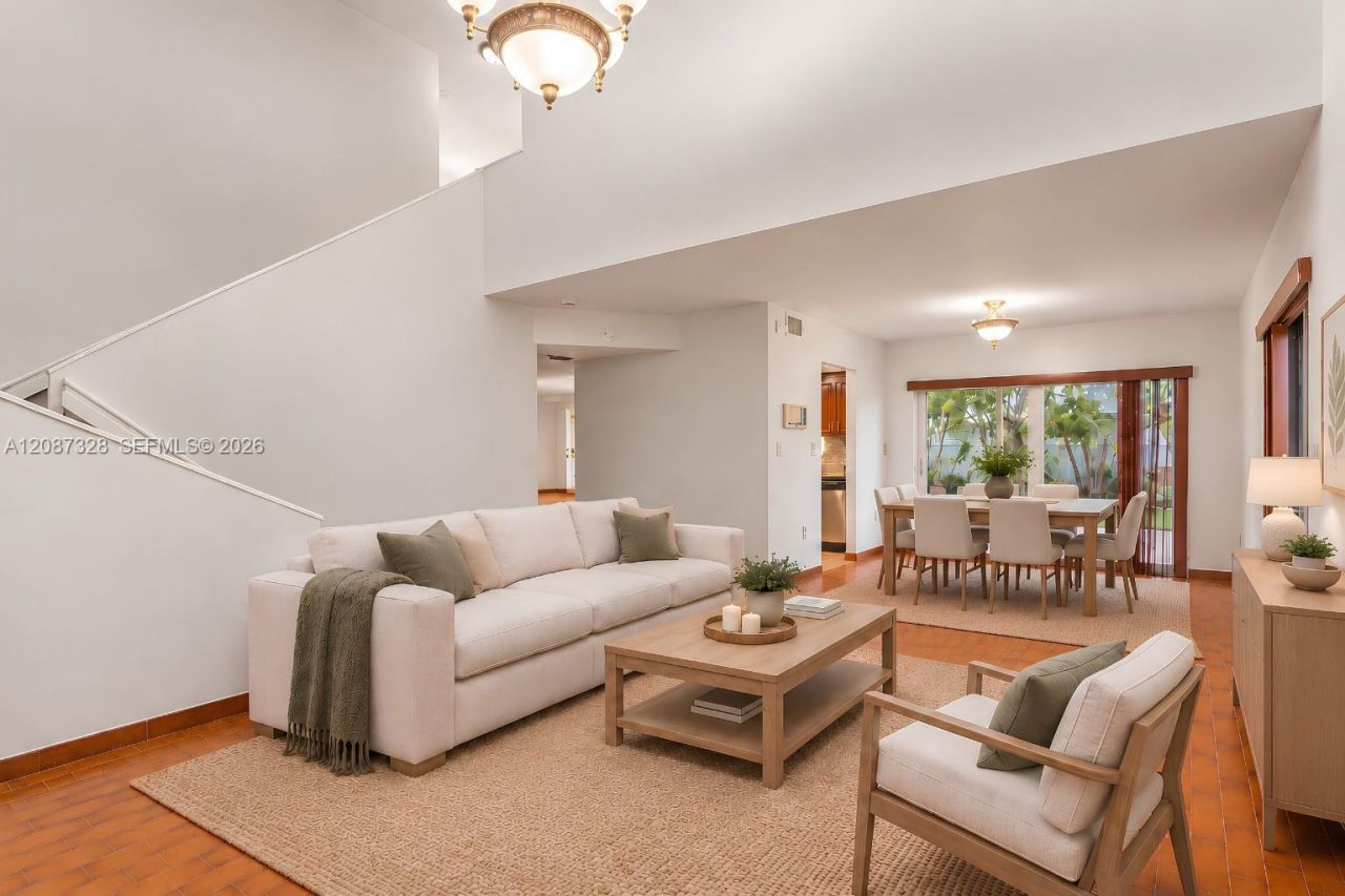 12415 NW 7th Street, Miami, FL 33182 Photo
