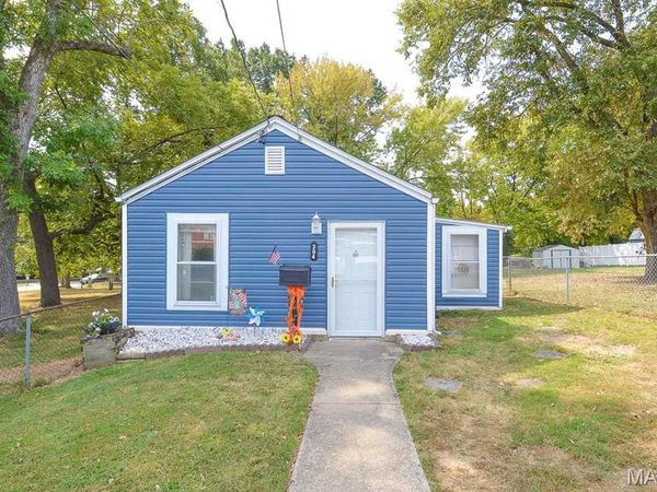 304 W Pitman Street, O'Fallon, MO 63366