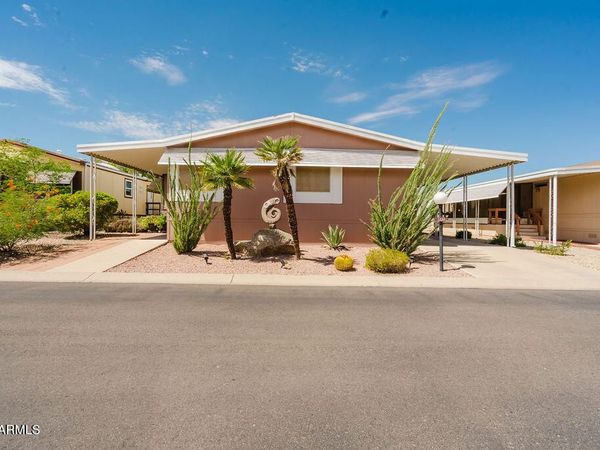 2233 E Behrend Drive, Unit 220, Phoenix, AZ 85024