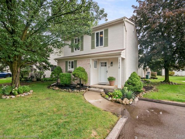 2838 Roundtree Drive, Troy, Mi 48083