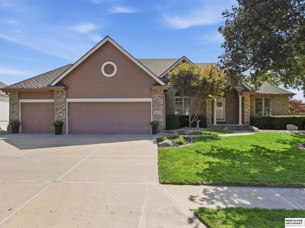 9913 S 176th Street, Omaha, NE 68136