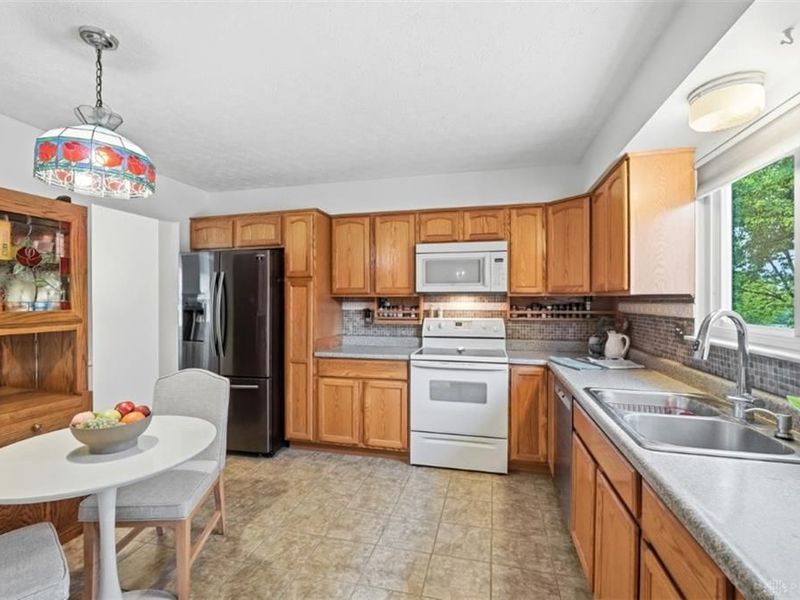 7709 Whitehall Circle, West Chester, OH 45069 Photo 18