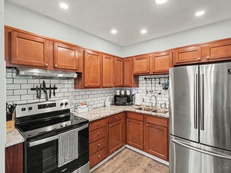 855 Mohican Drive, Loveland, OH 45140 Photo 10