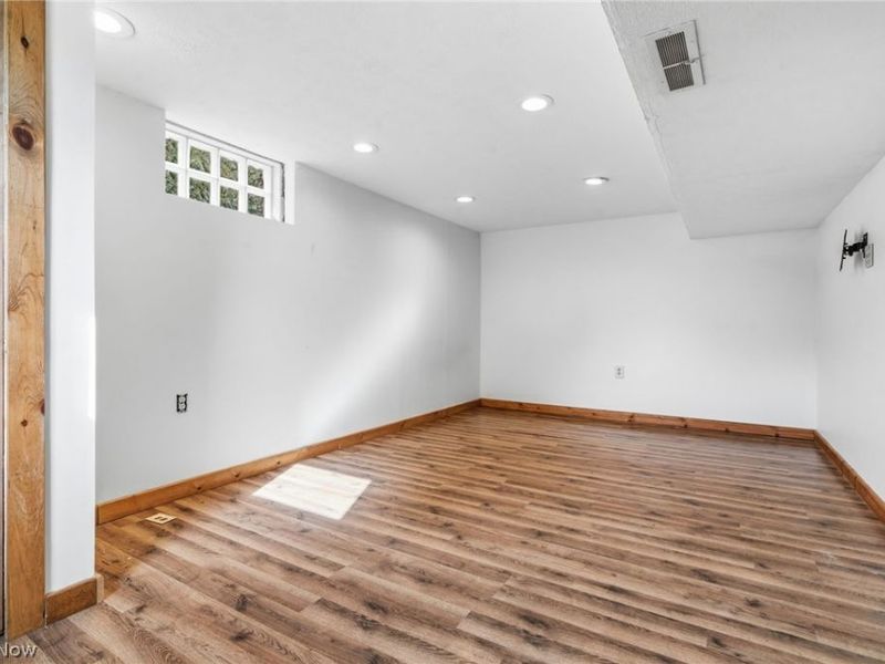 5220 Woodlynn Street NE, East Canton, OH 44730 Photo 25