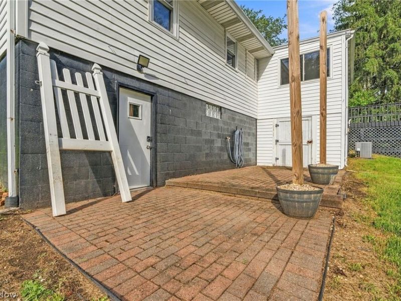 5220 Woodlynn Street NE, East Canton, OH 44730 Photo 27
