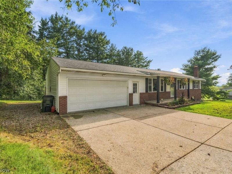 5220 Woodlynn Street NE, East Canton, OH 44730 Photo 3