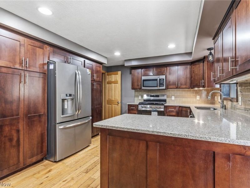 5220 Woodlynn Street NE, East Canton, OH 44730 Photo 8