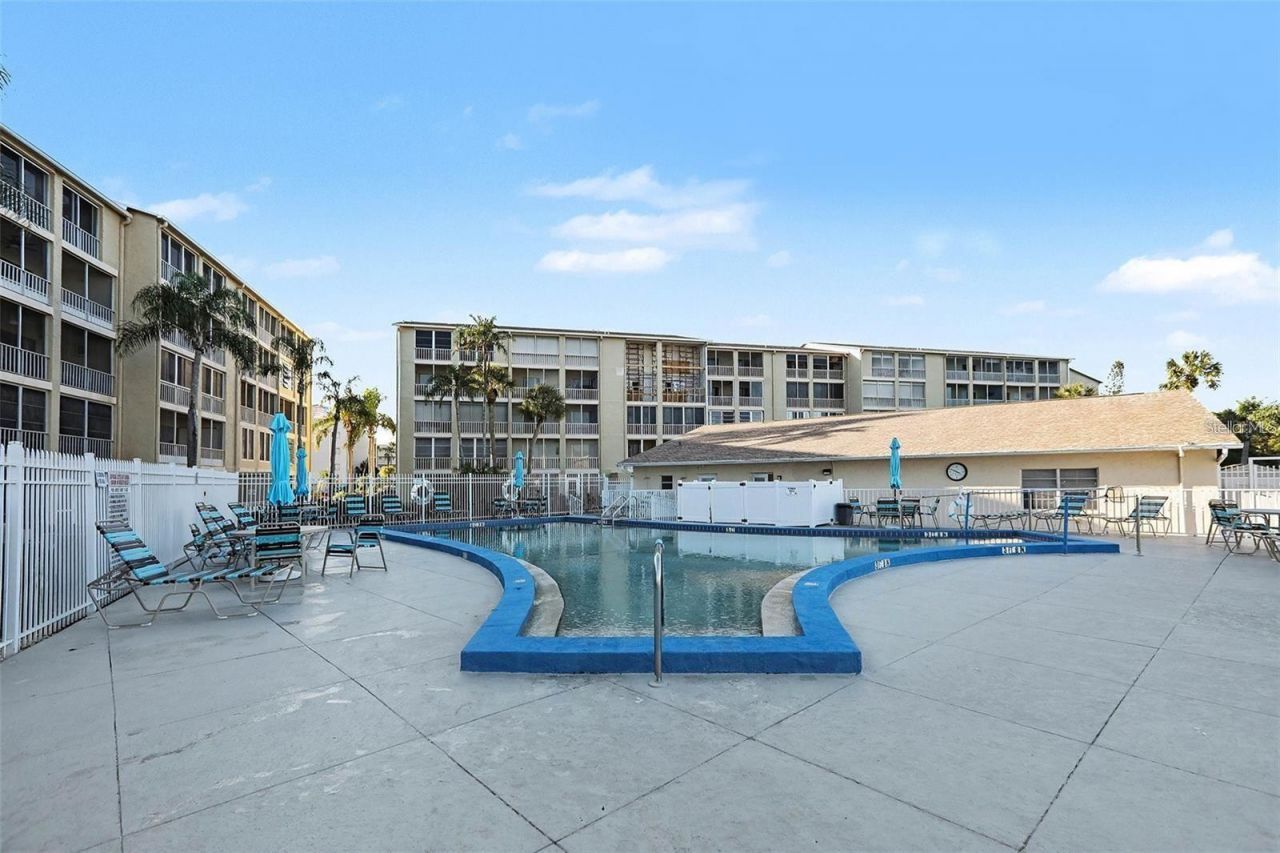 4137 Lake Bayshore Drive, Unit C505, Bradenton, FL 34205 Photo
