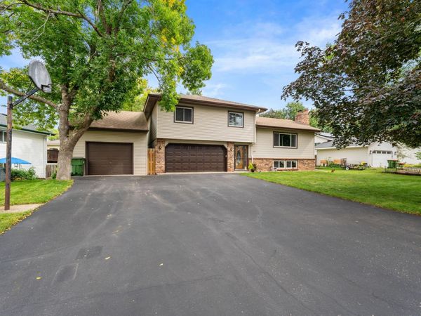 8653 Brant Street NE, Circle Pines, MN 55014