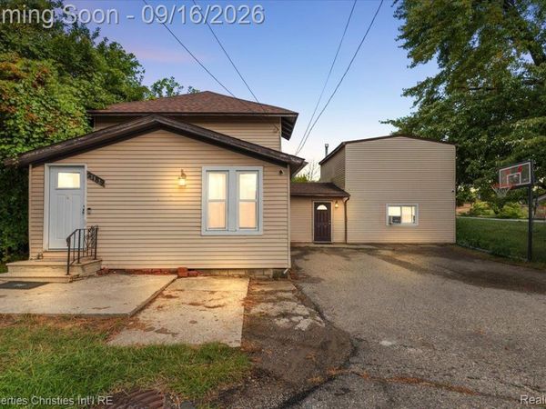 2189 Willow Beach Street, Keego Harbor, Mi 48320