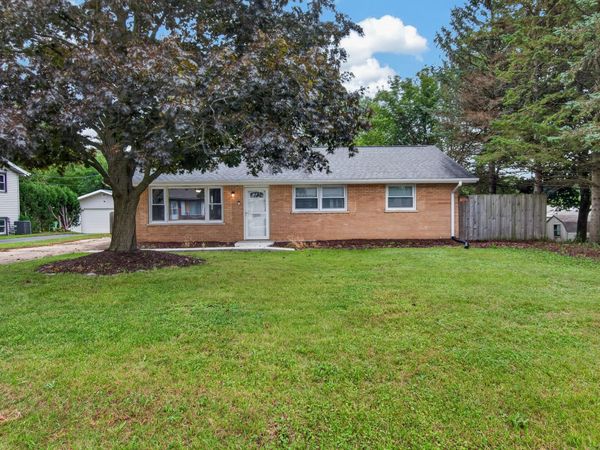 12515 41st Ave, Pleasant Prairie, WI 53158