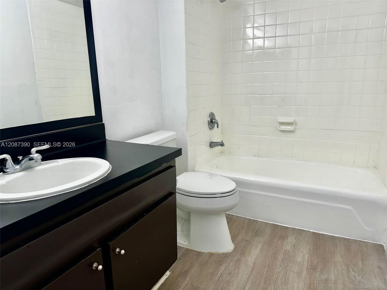 4540 NW 79th Ave, Unit 1B, Doral, FL 33166 Photo