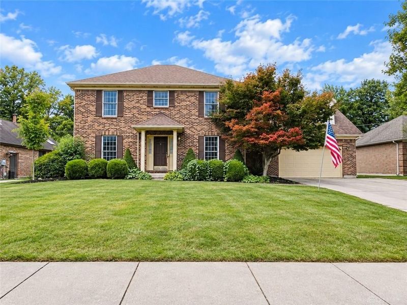 945 Stonehenge Drive, Tipp City, OH 45371 Photo 1