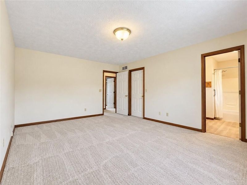 945 Stonehenge Drive, Tipp City, OH 45371 Photo 17
