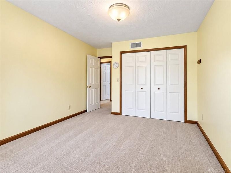 945 Stonehenge Drive, Tipp City, OH 45371 Photo 26