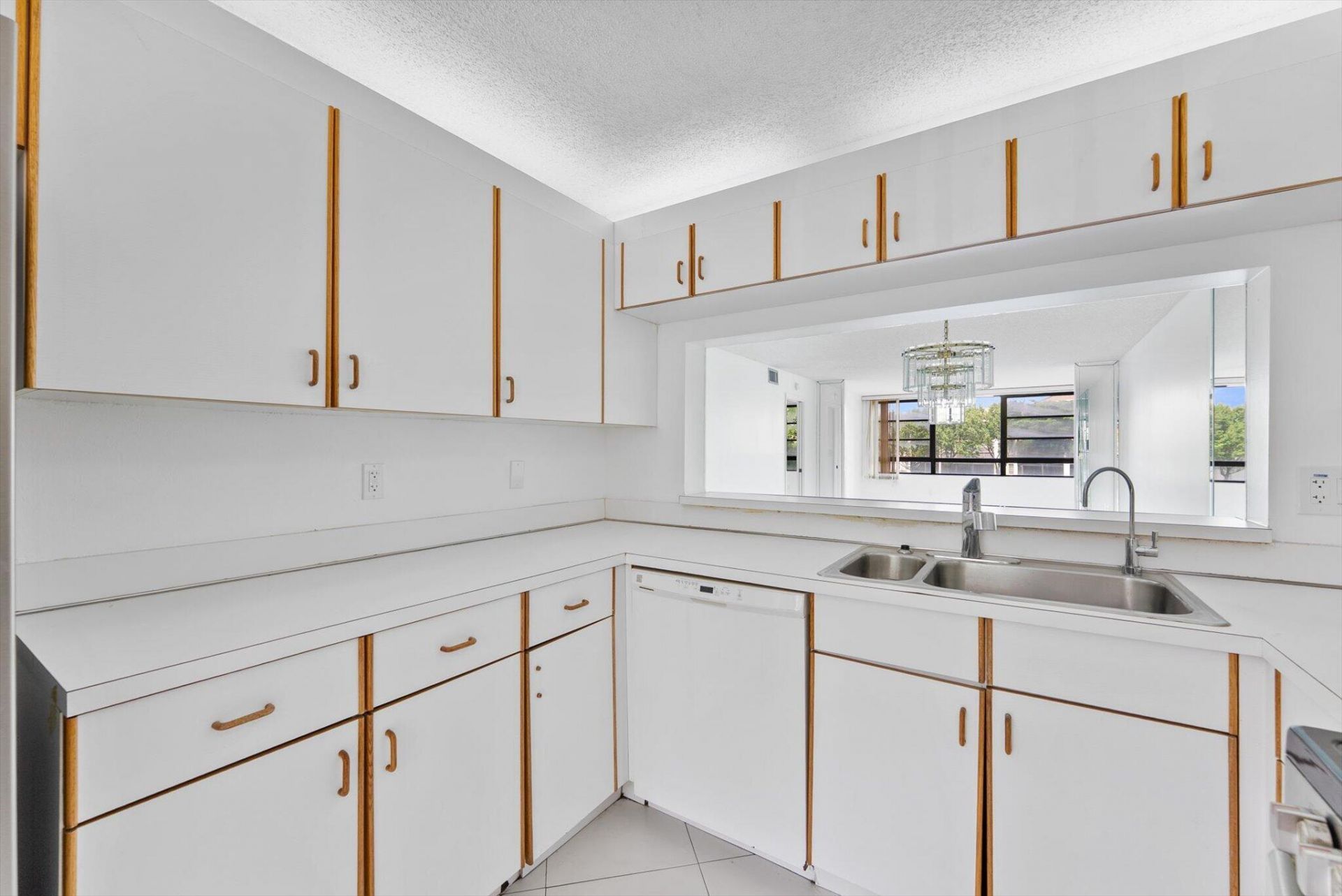 10634 W Clairmont Circle, Tamarac, FL 33321 Photo