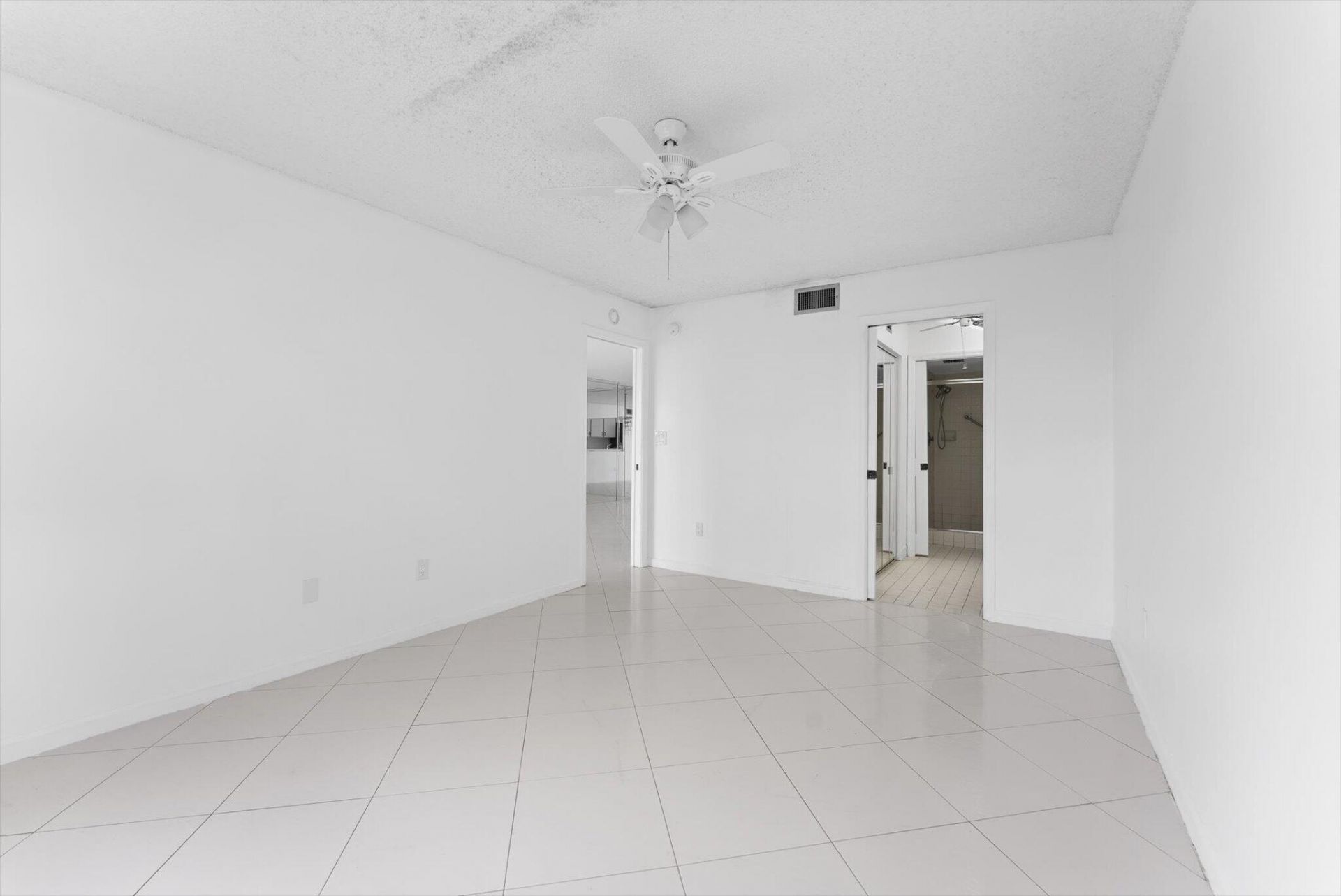 10634 W Clairmont Circle, Tamarac, FL 33321 Photo