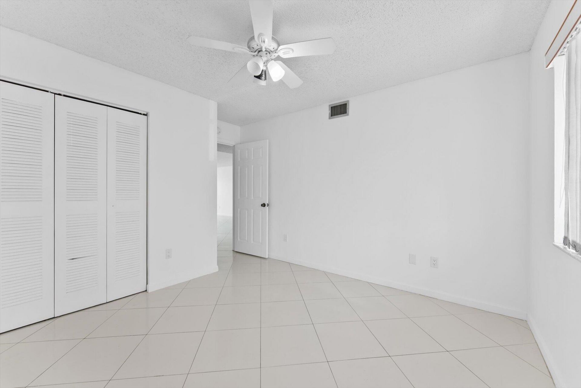 10634 W Clairmont Circle, Tamarac, FL 33321 Photo