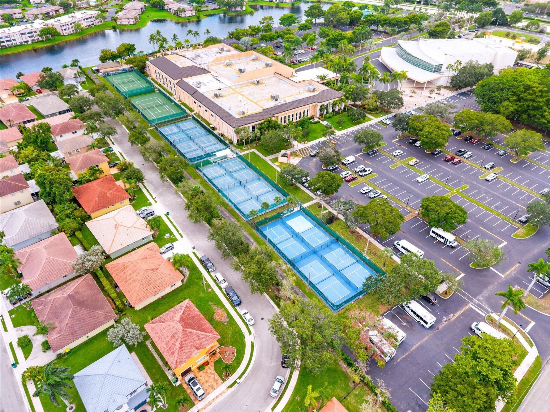 10634 W Clairmont Circle, Tamarac, FL 33321 Photo