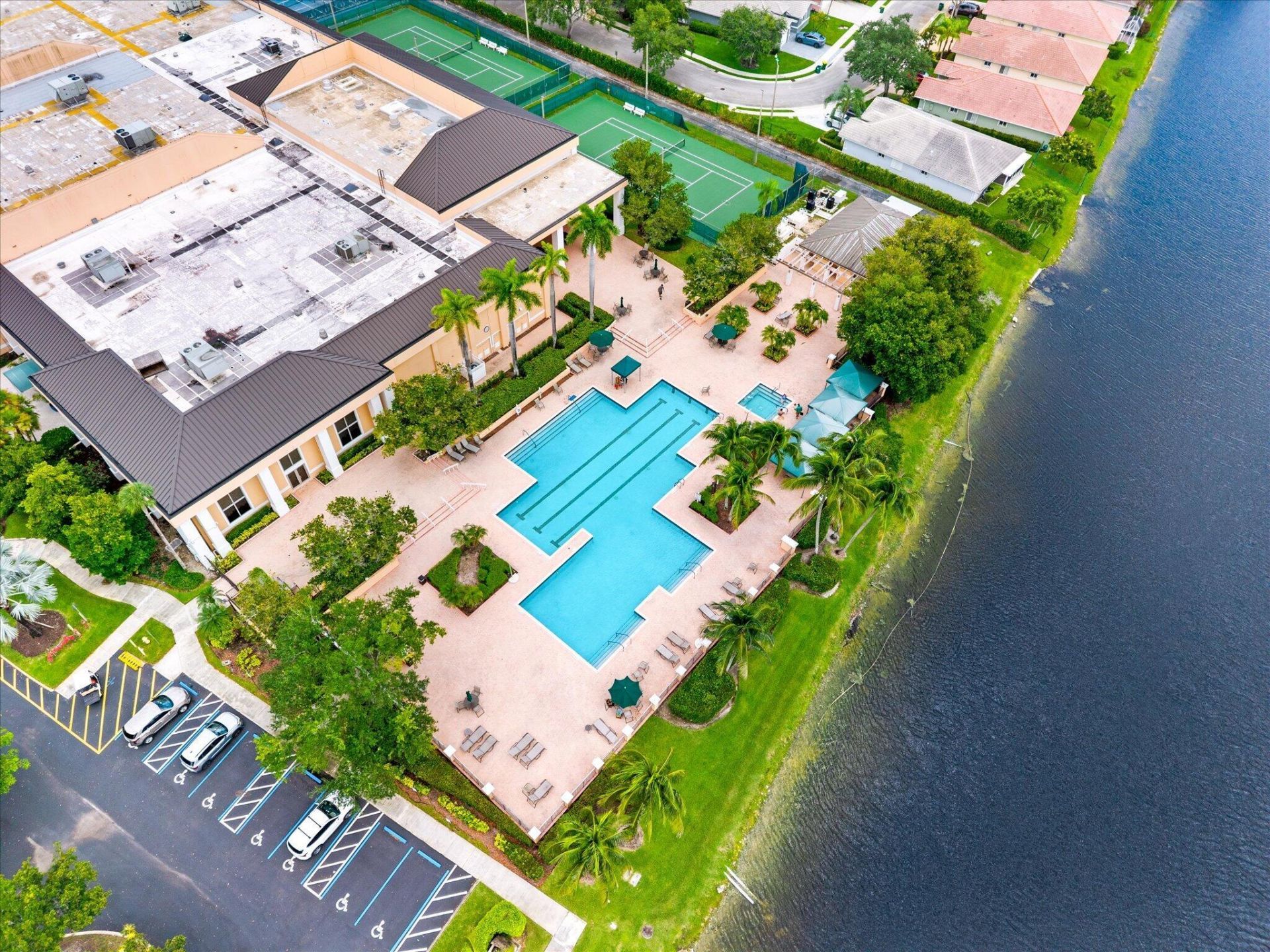 10634 W Clairmont Circle, Tamarac, FL 33321 Photo