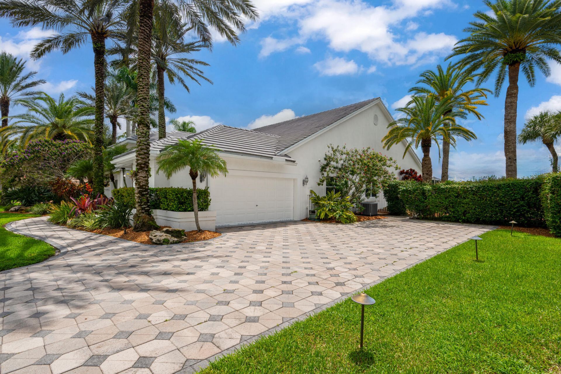 2339 Newbury Drive, Wellington, FL 33414 Photo