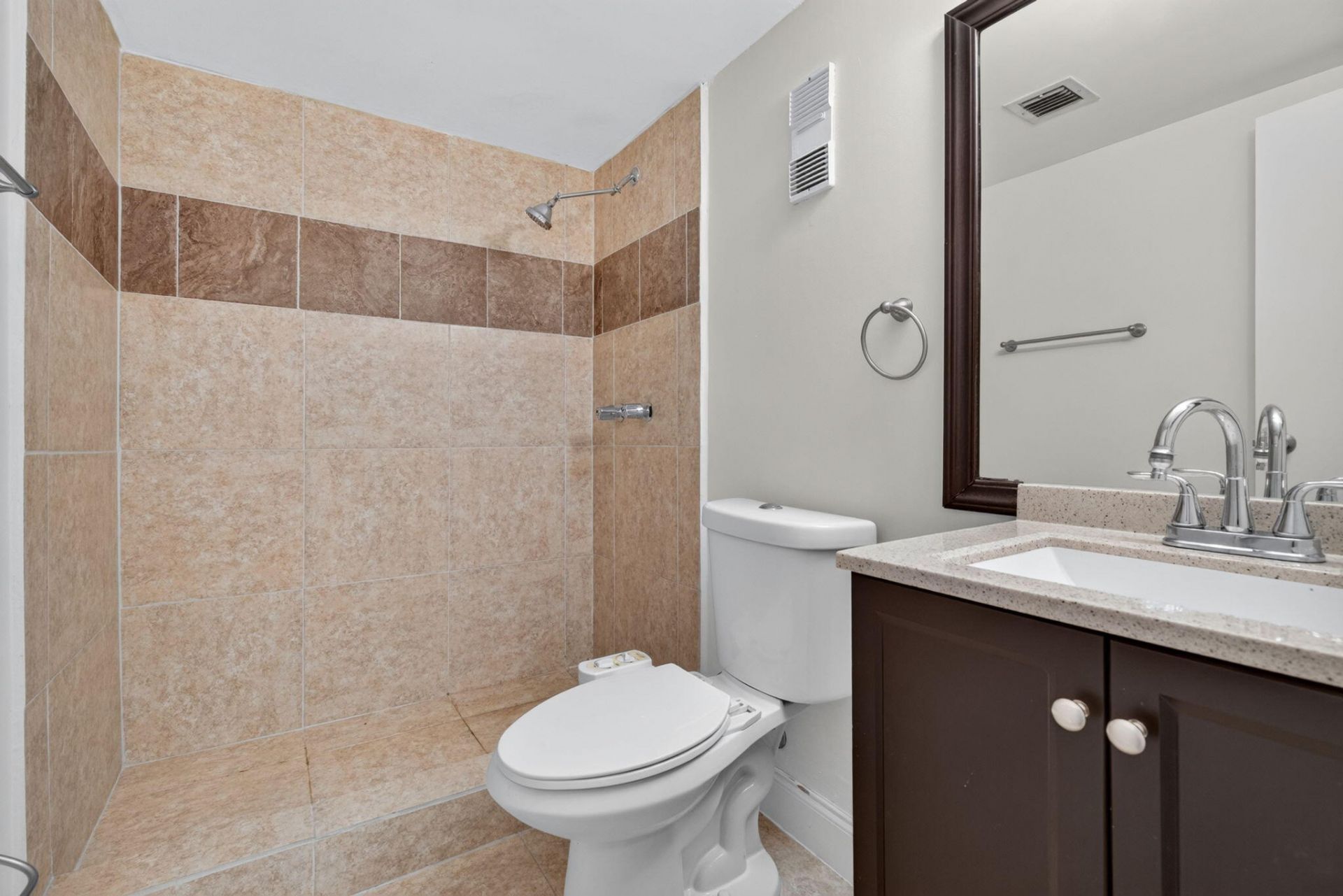 250 Jacaranda Drive, Unit 411, Plantation, FL 33324 Photo