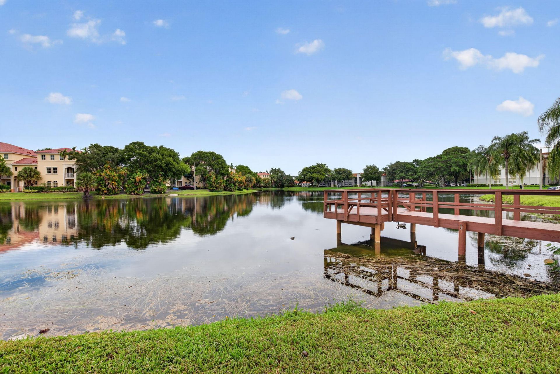 250 Jacaranda Drive, Unit 411, Plantation, FL 33324 Photo