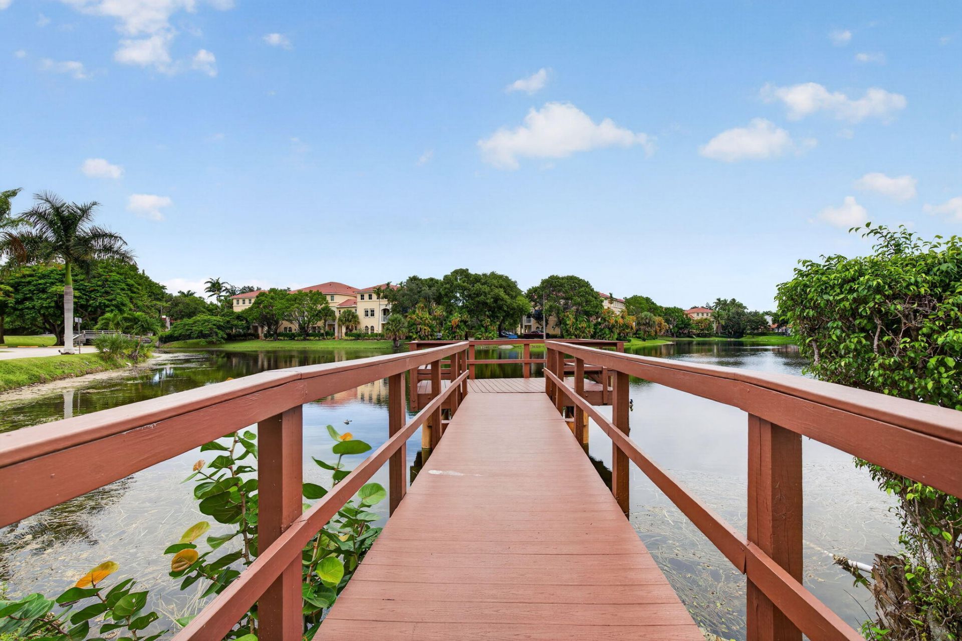 250 Jacaranda Drive, Unit 411, Plantation, FL 33324 Photo