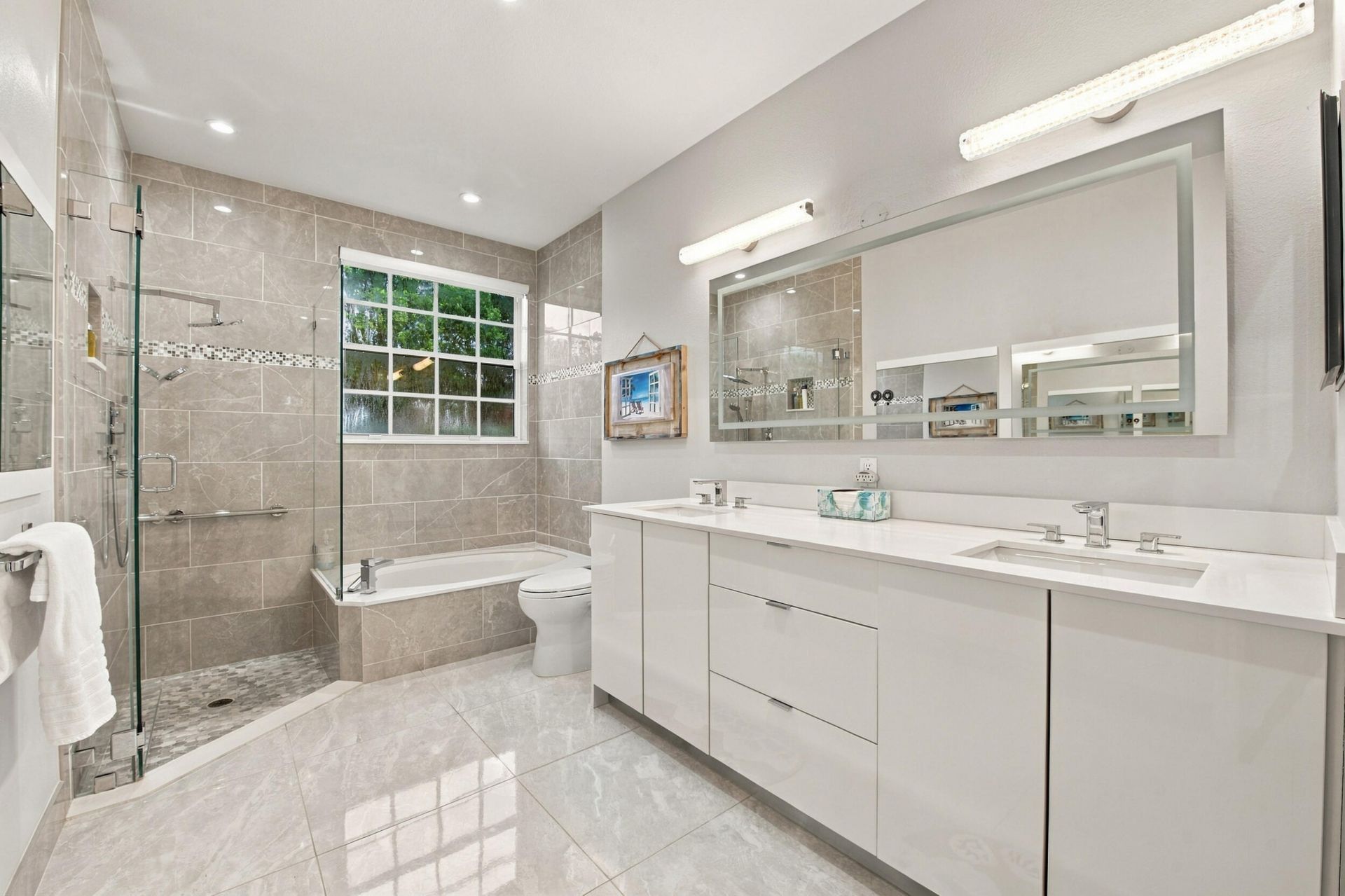 12335 NW 10th Drive, Unit B-5, Coral Springs, FL 33071 Photo