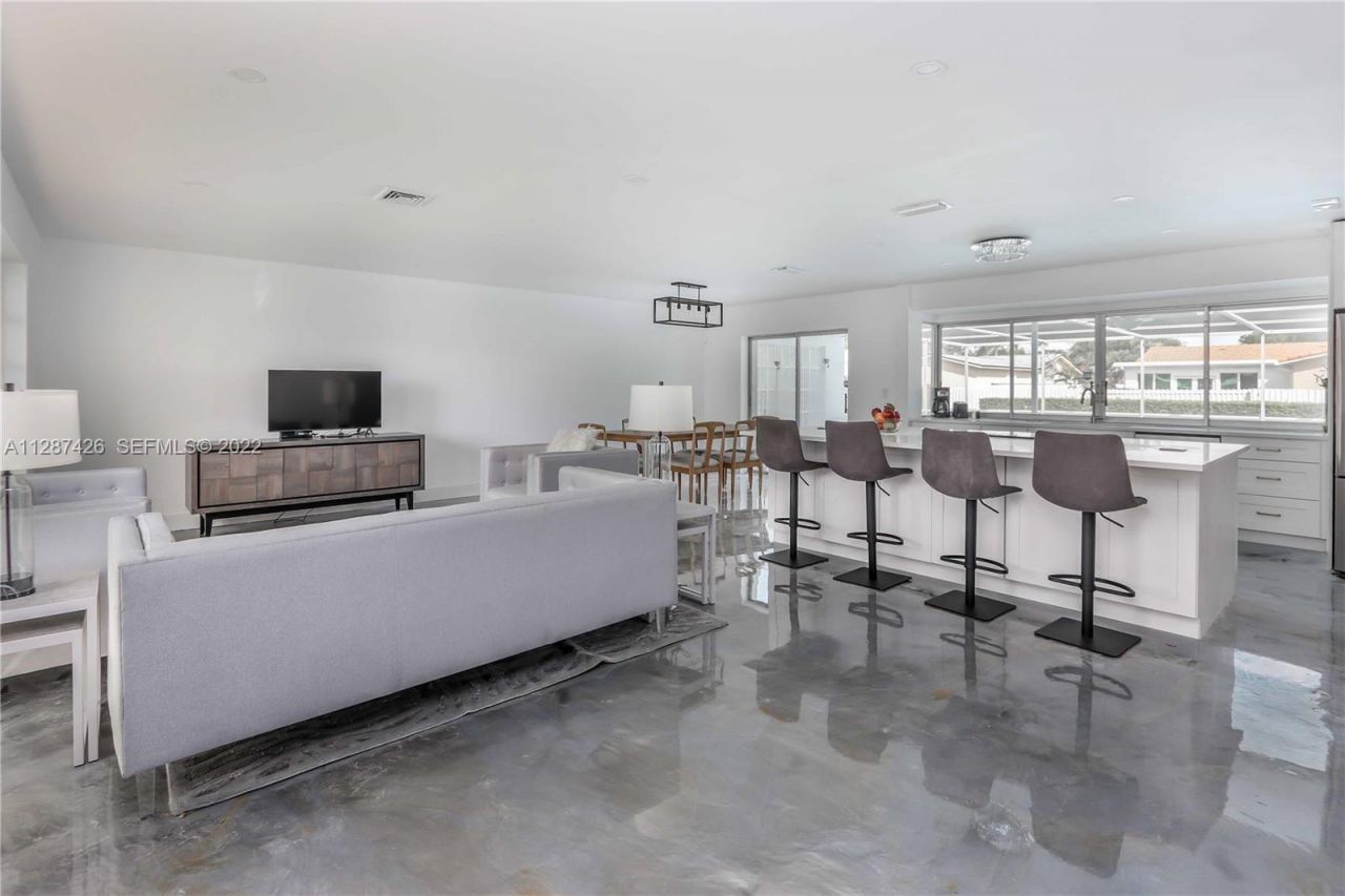 5017 Roosevelt Street, Hollywood, FL 33021 Photo
