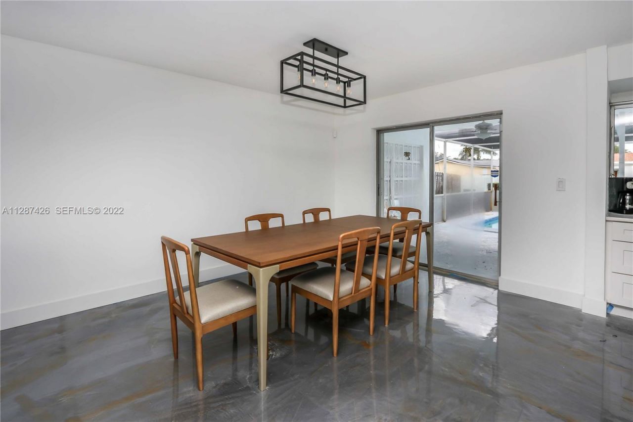 5017 Roosevelt Street, Hollywood, FL 33021 Photo