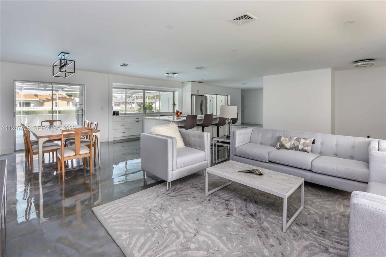 5017 Roosevelt Street, Hollywood, FL 33021 Photo