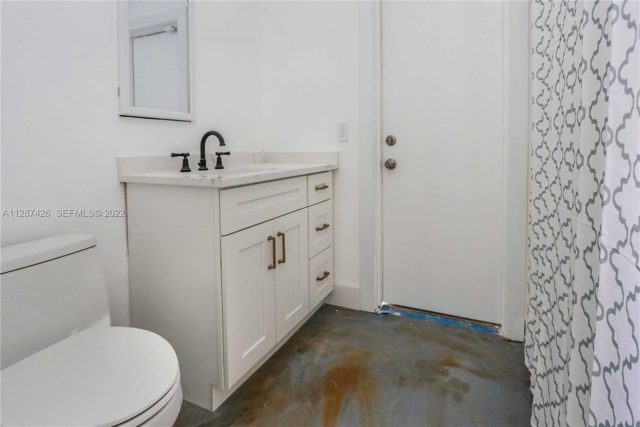 5017 Roosevelt Street, Hollywood, FL 33021 Photo