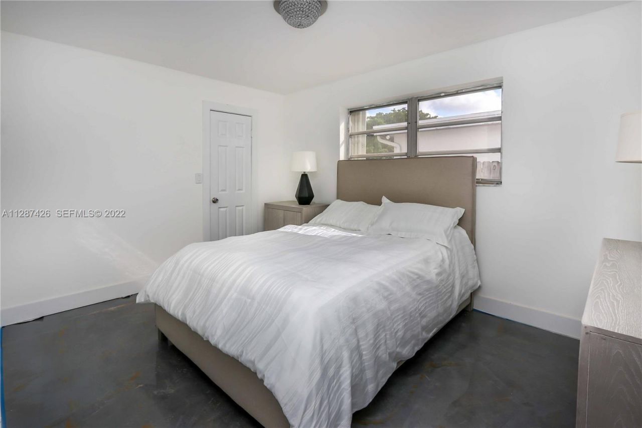 5017 Roosevelt Street, Hollywood, FL 33021 Photo