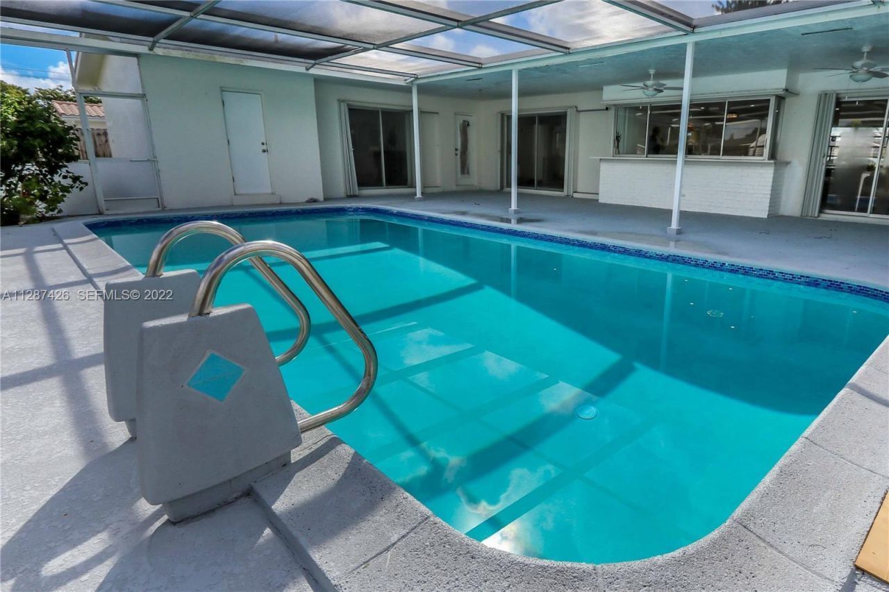 5017 Roosevelt Street, Hollywood, FL 33021 Photo