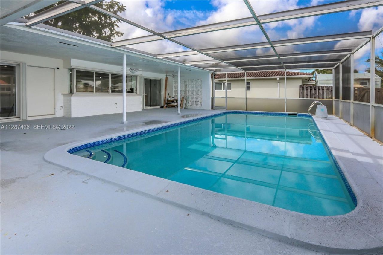 5017 Roosevelt Street, Hollywood, FL 33021 Photo