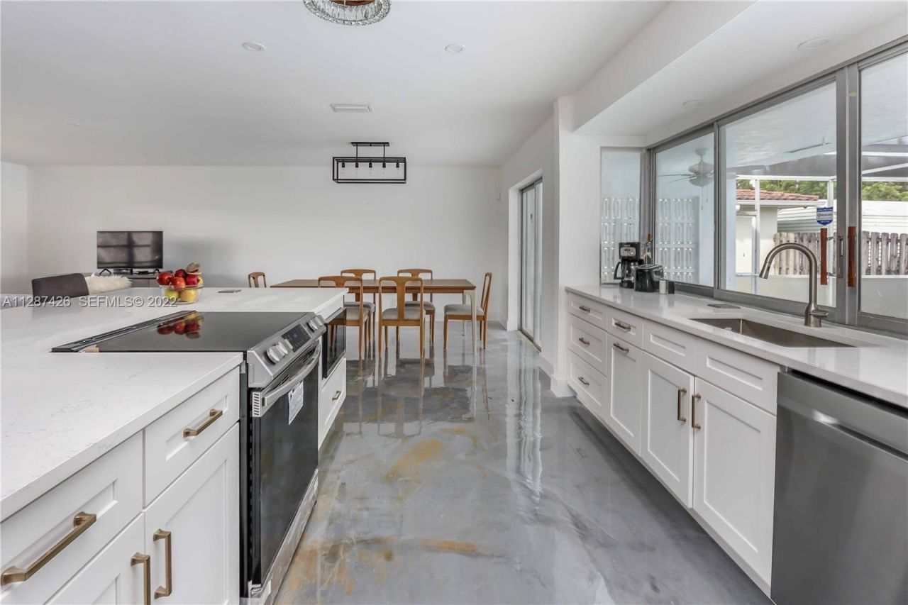5017 Roosevelt Street, Hollywood, FL 33021 Photo